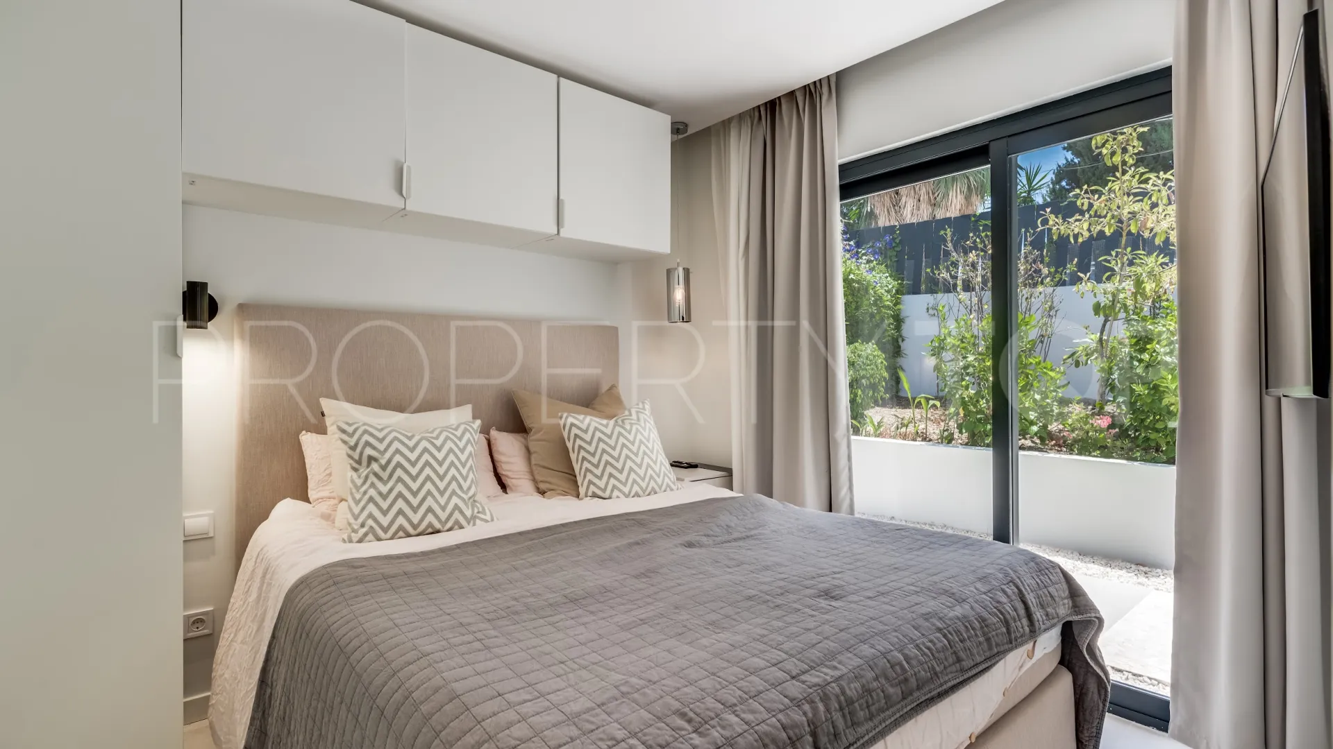 Nueva Andalucia, villa en venta de 4 dormitorios