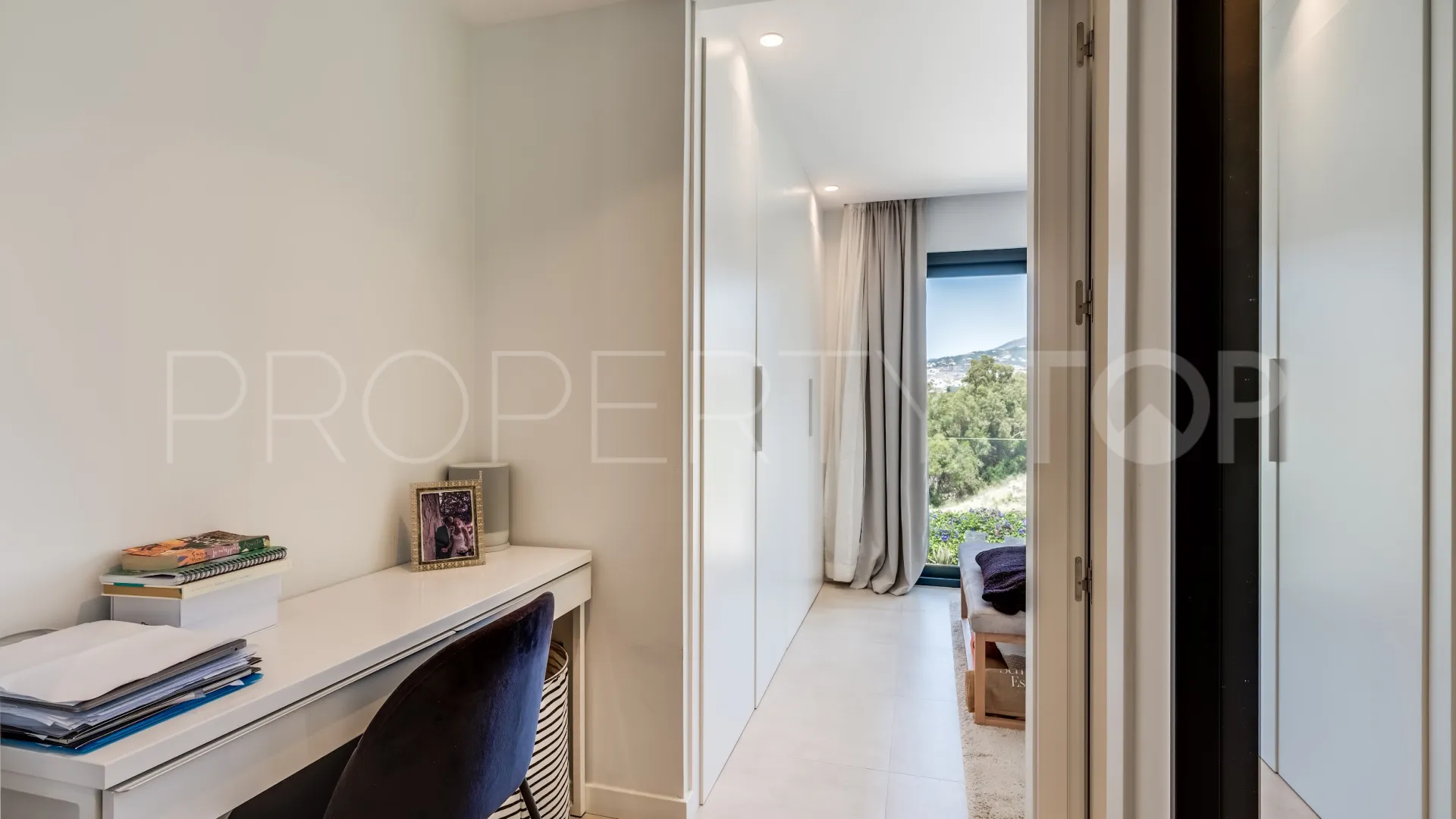 Nueva Andalucia, villa en venta de 4 dormitorios