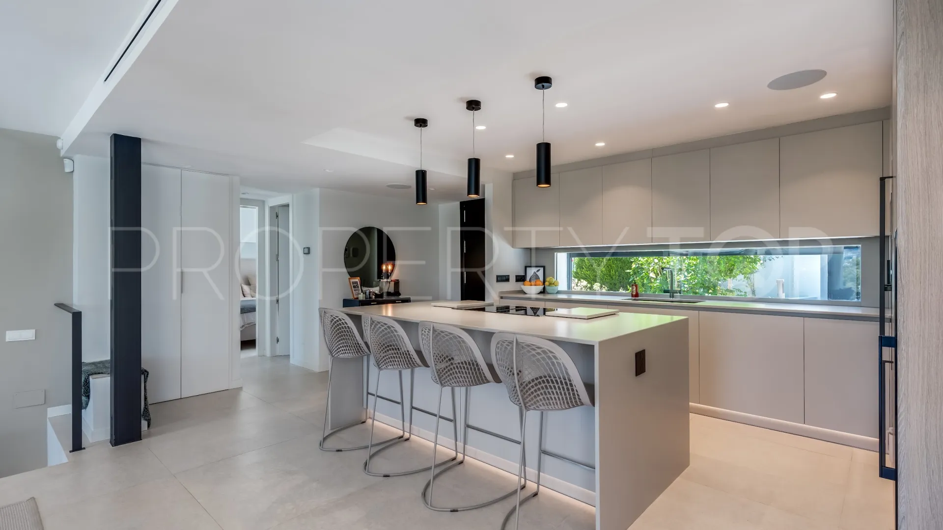 Nueva Andalucia, villa en venta de 4 dormitorios