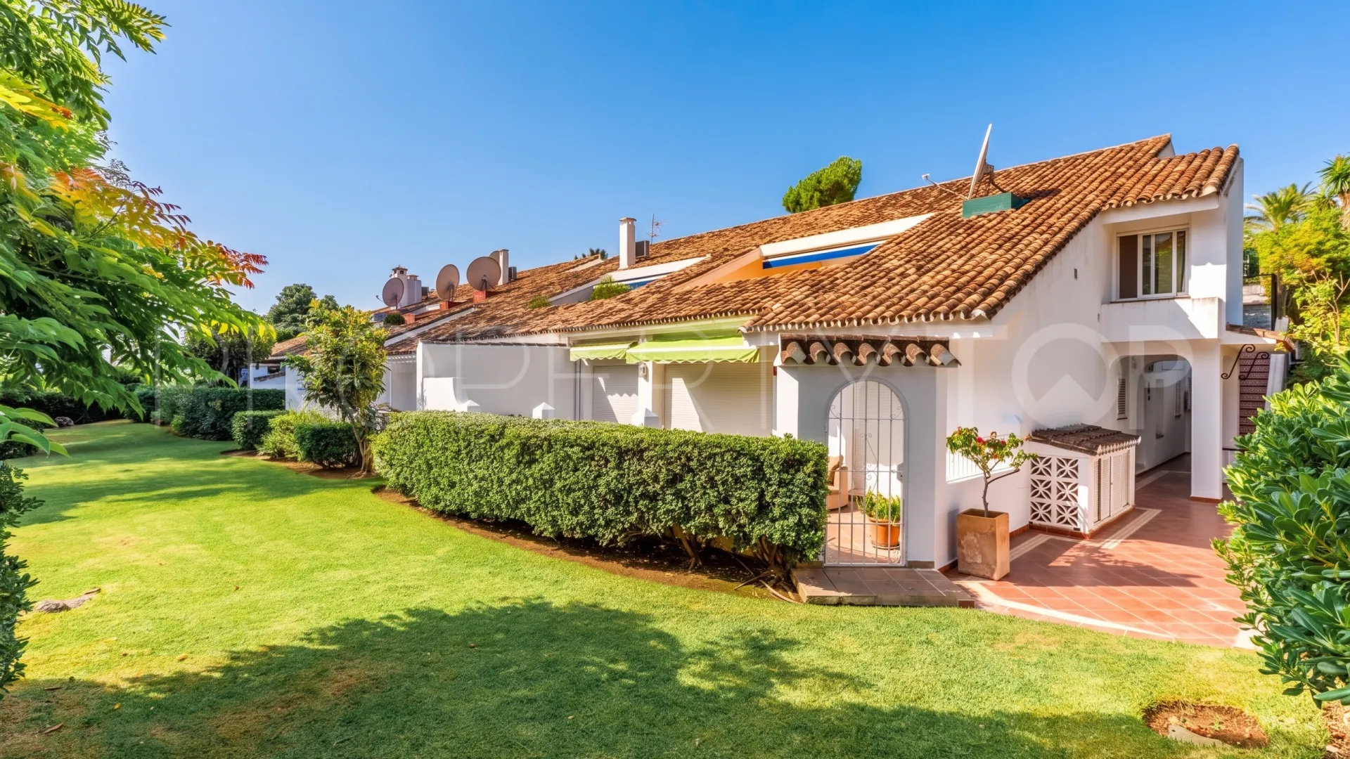 3 bedrooms Nueva Andalucia apartment for sale