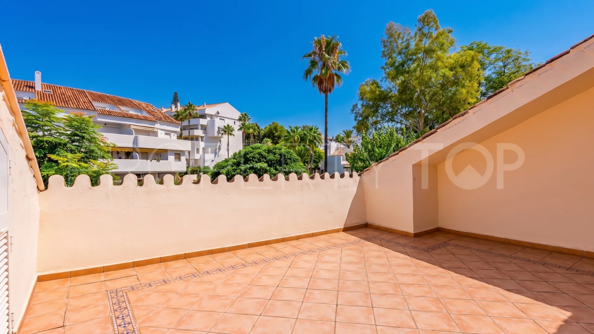3 bedrooms Nueva Andalucia apartment for sale