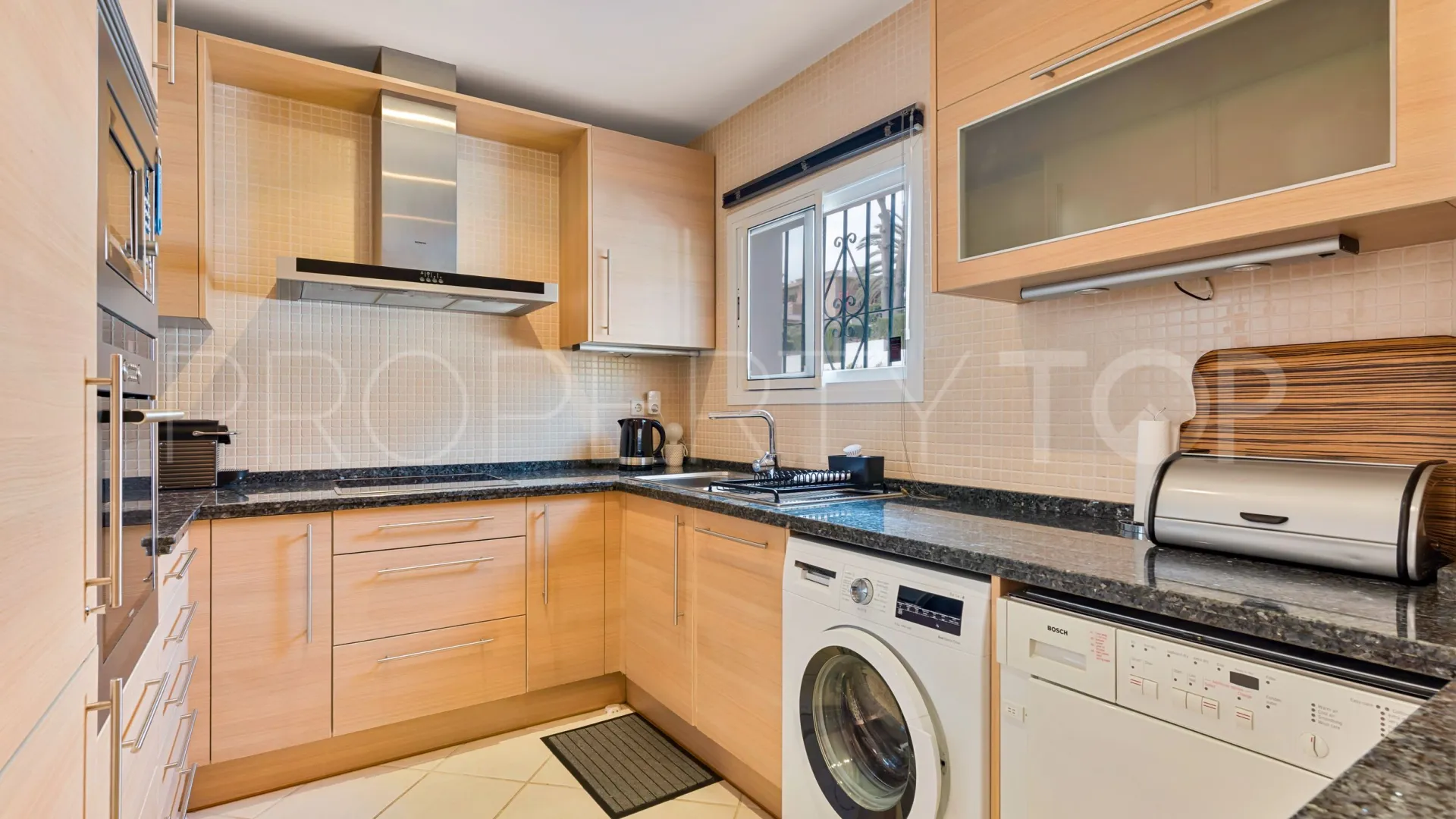 3 bedrooms Nueva Andalucia apartment for sale