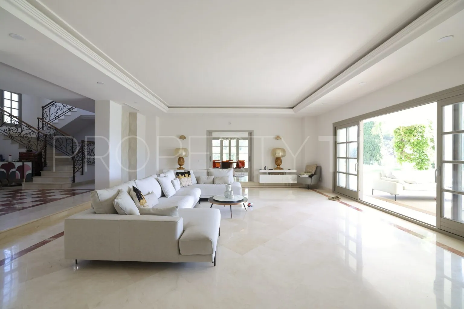 Villa en venta con 6 dormitorios en Atalaya de Rio Verde