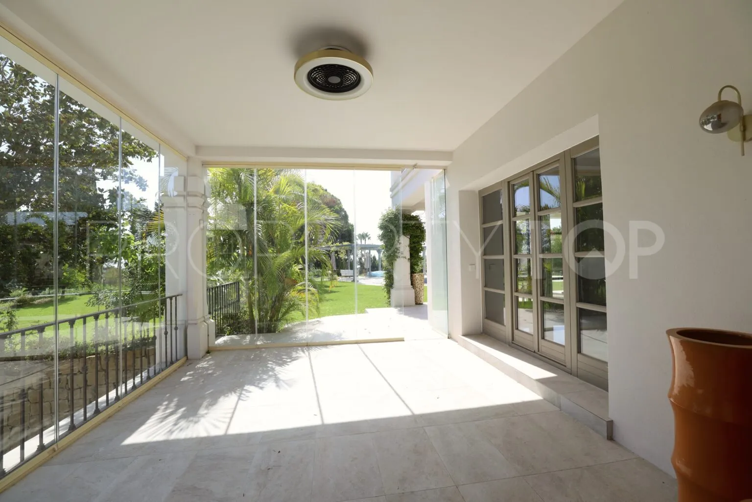 Villa en venta con 6 dormitorios en Atalaya de Rio Verde
