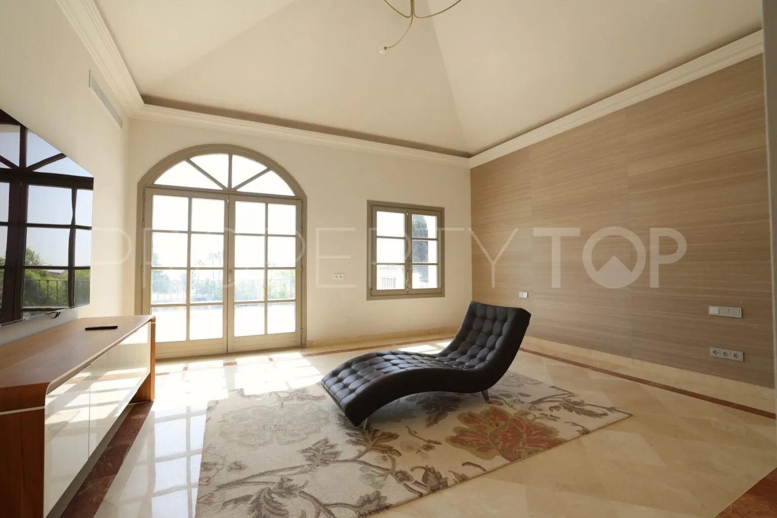Villa en venta con 6 dormitorios en Atalaya de Rio Verde