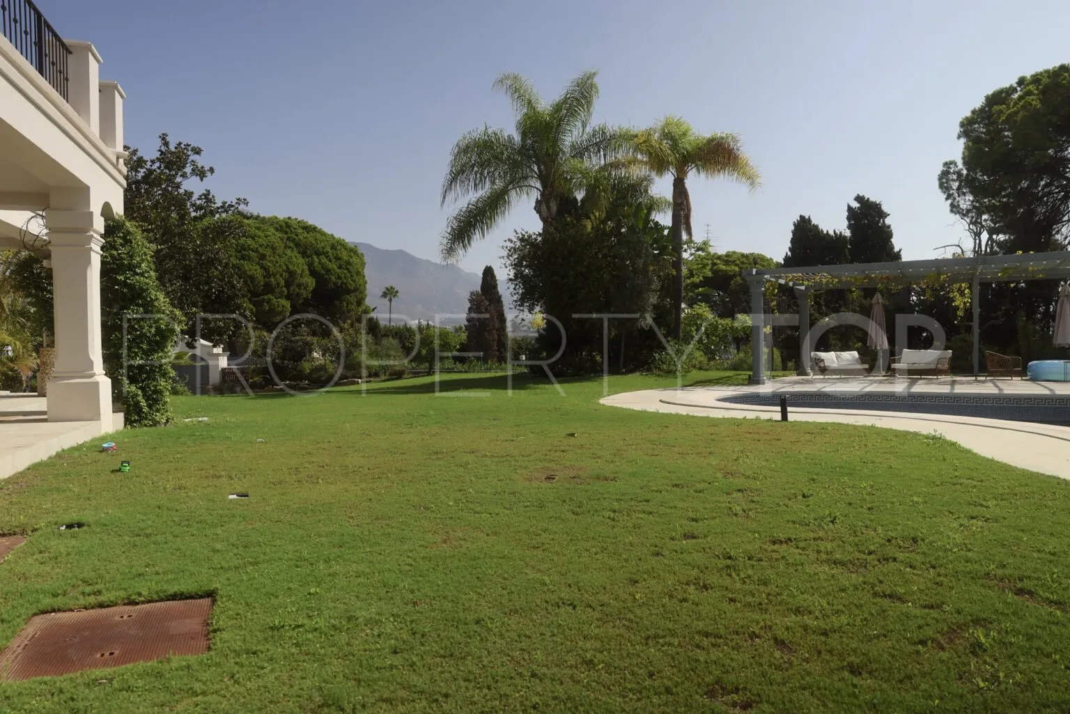 Villa en venta con 6 dormitorios en Atalaya de Rio Verde