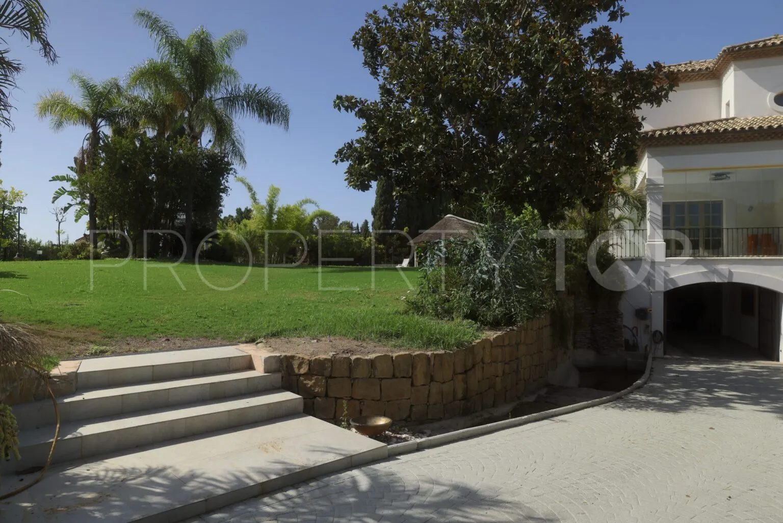 Villa en venta con 6 dormitorios en Atalaya de Rio Verde