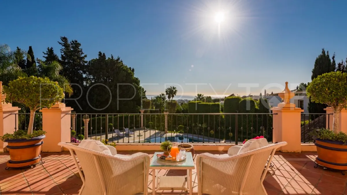 Villa en venta con 6 dormitorios en Atalaya de Rio Verde