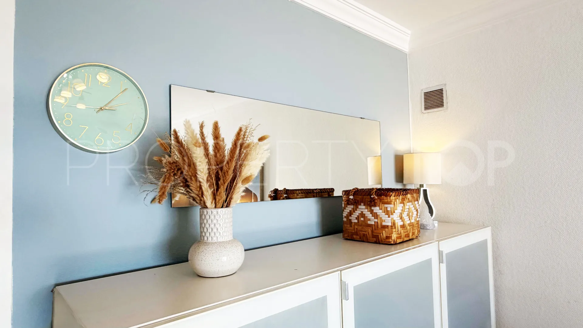Monte Rojo apartment for sale