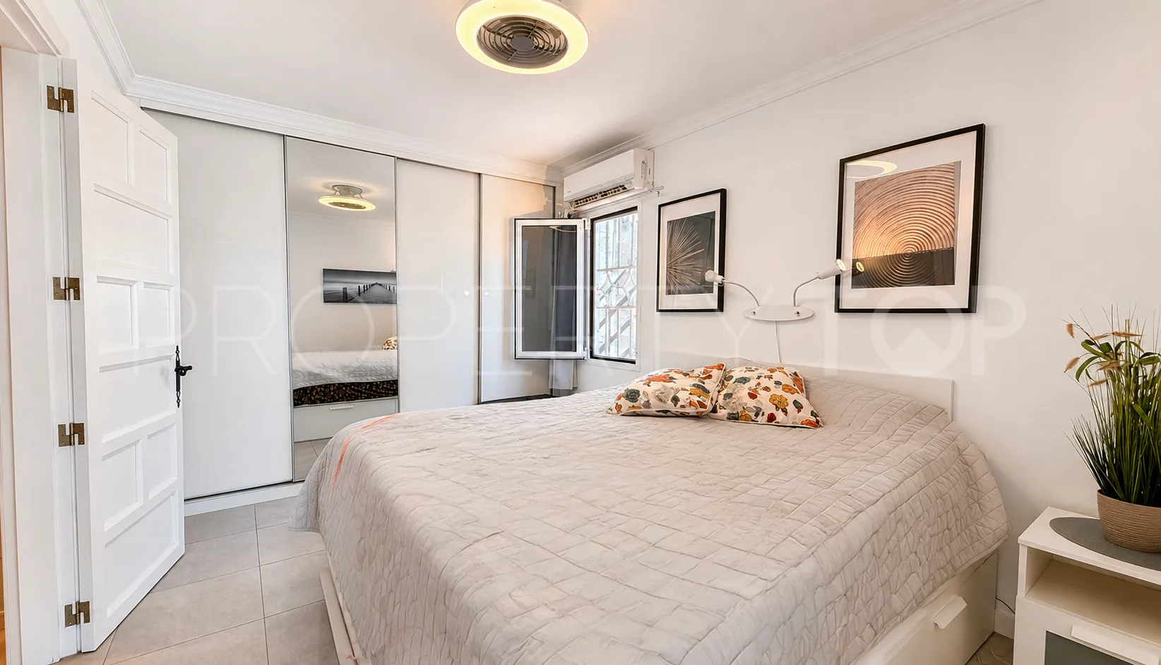 Monte Rojo apartment for sale