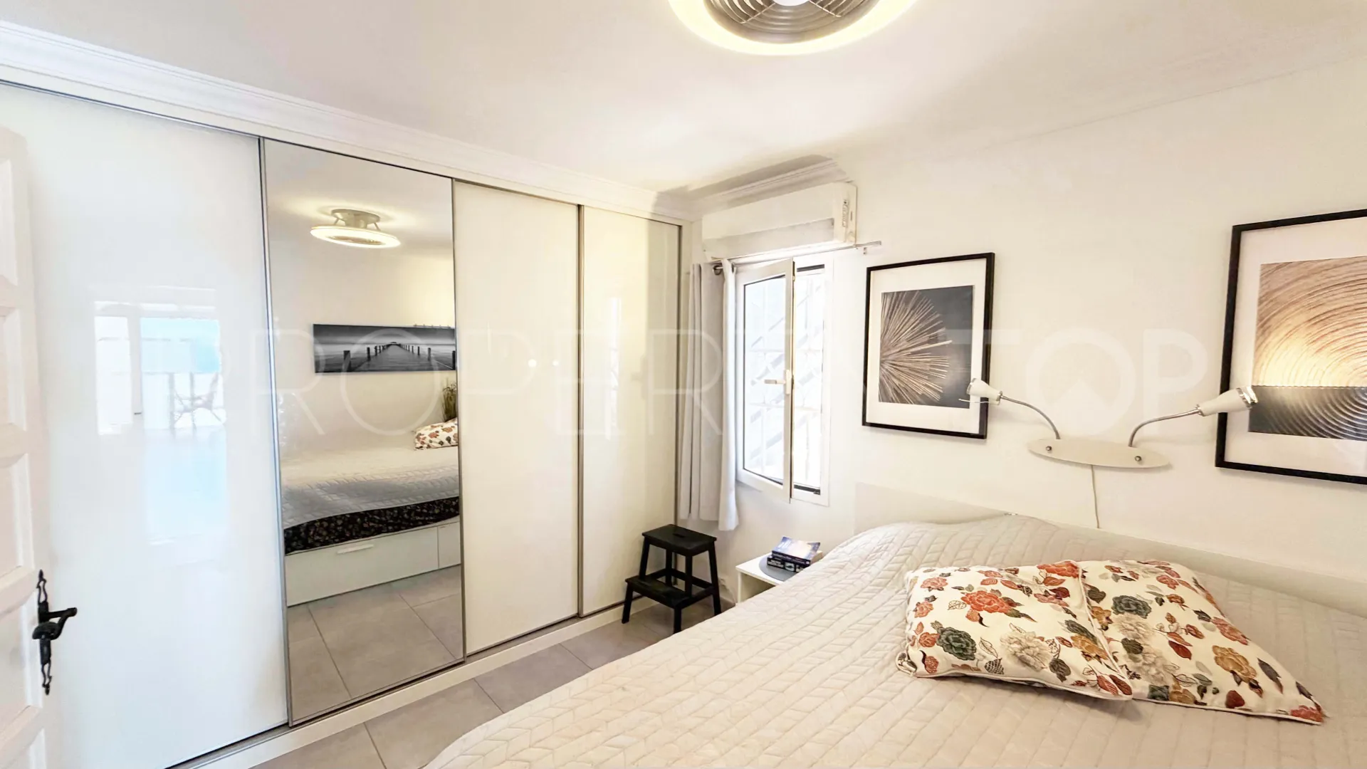Monte Rojo apartment for sale