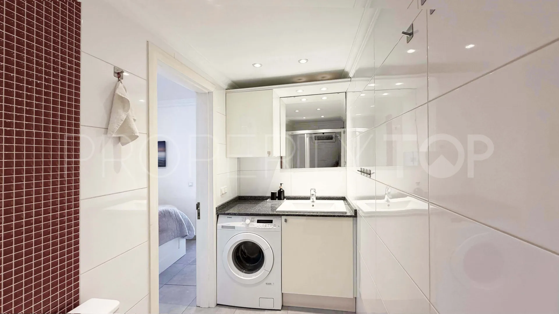 Monte Rojo apartment for sale