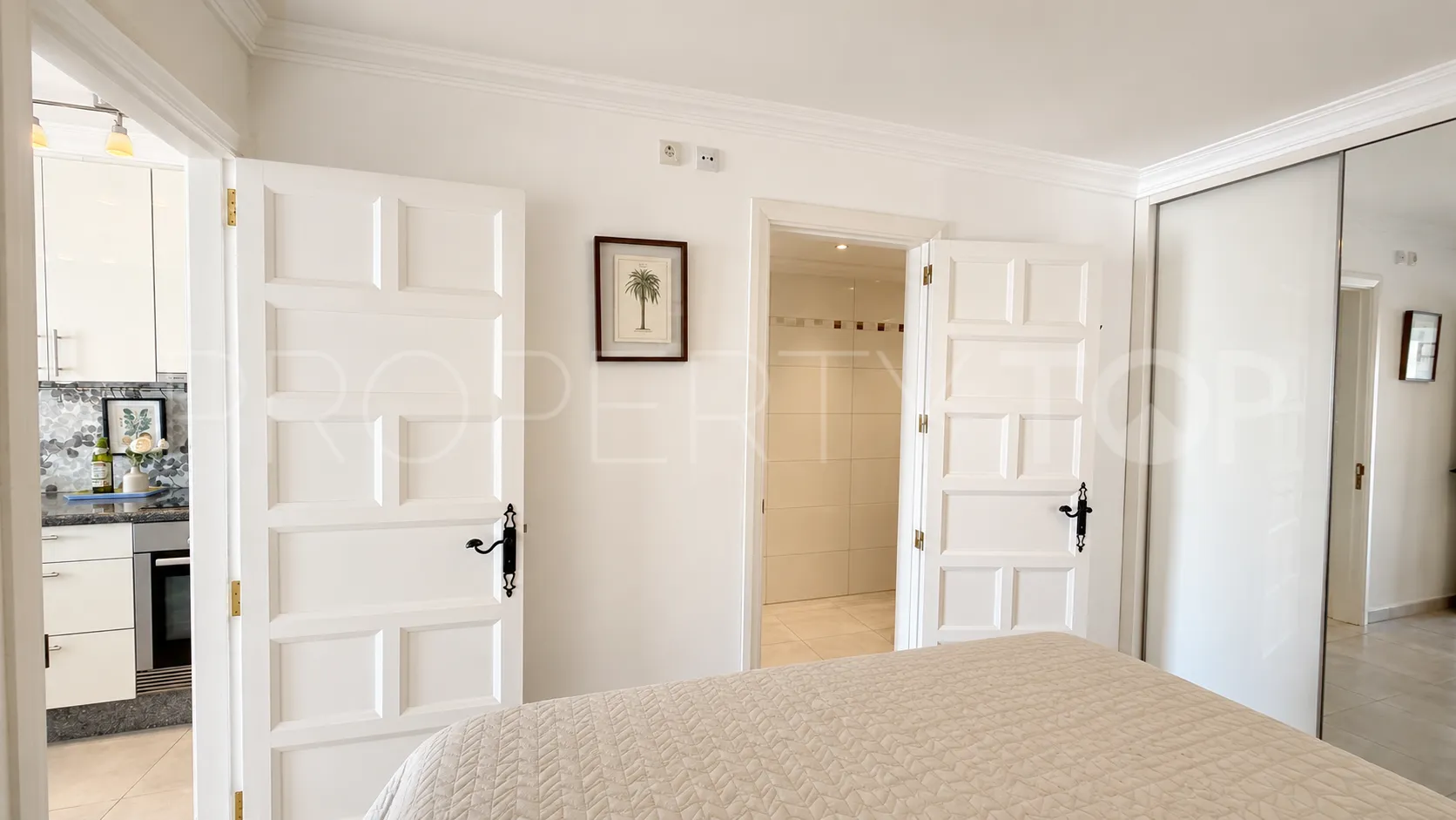 Monte Rojo apartment for sale
