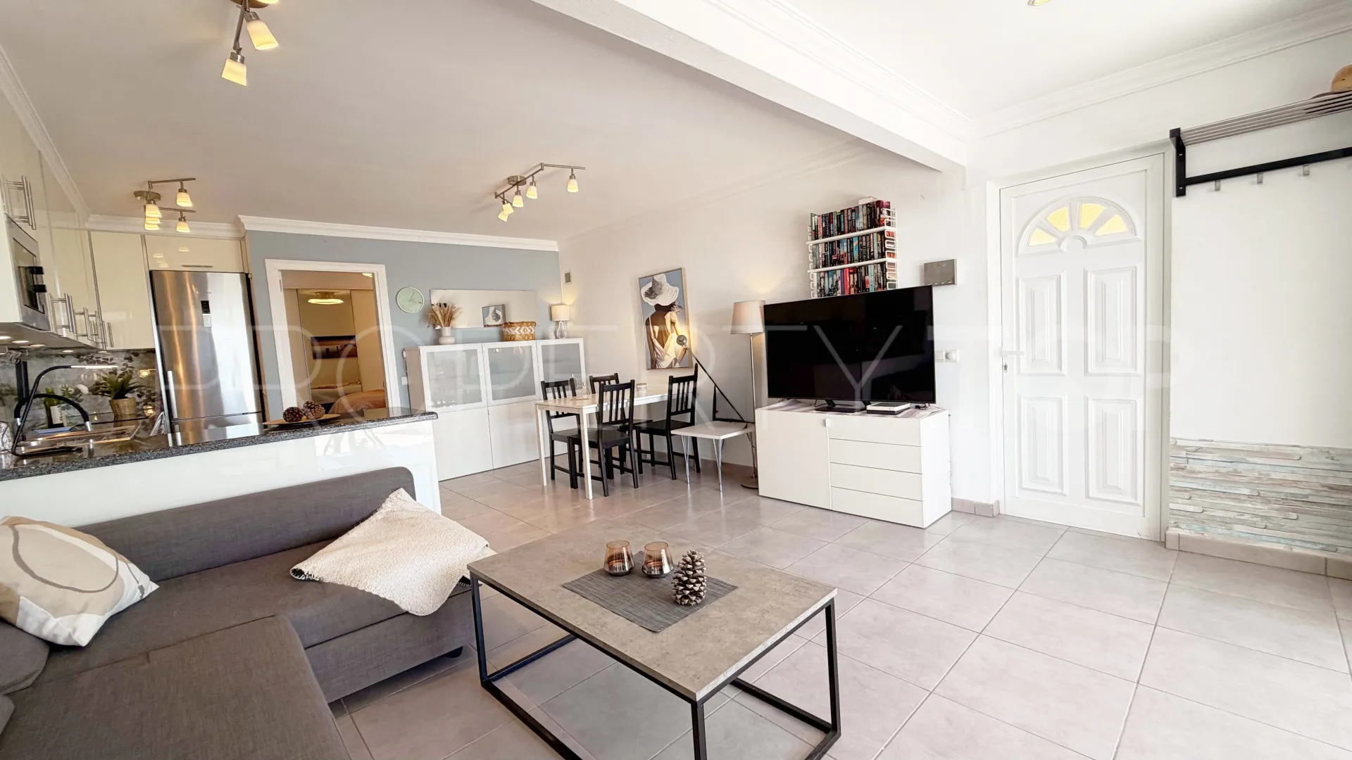 Monte Rojo apartment for sale