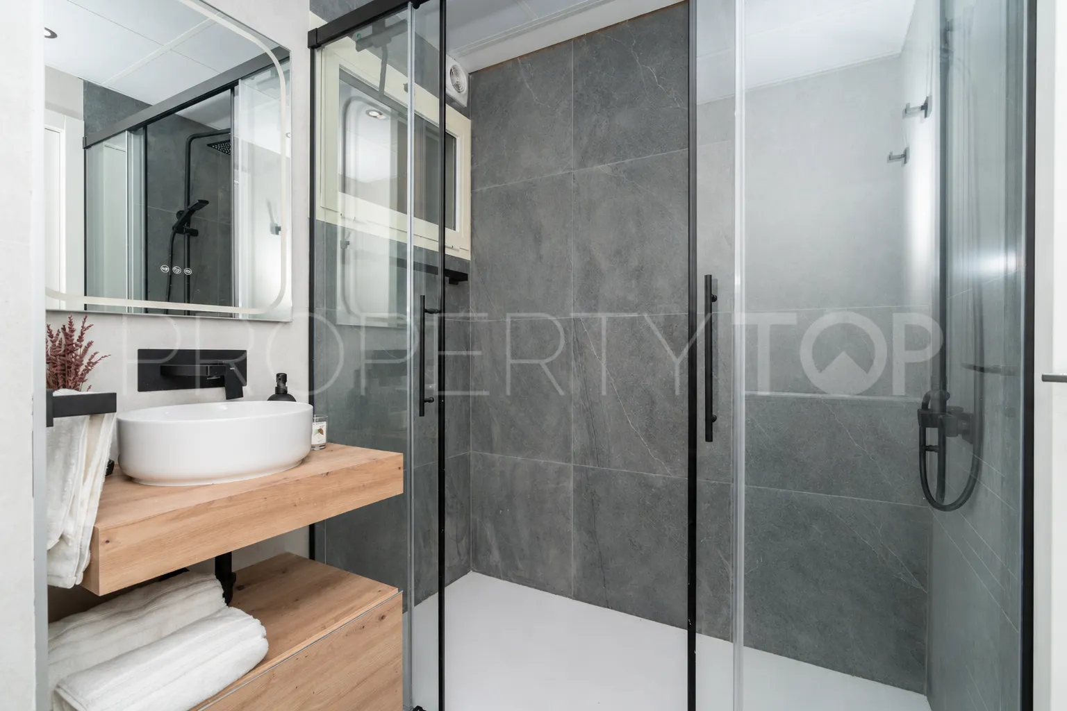 Estepona Centro, apartamento de 3 dormitorios en venta