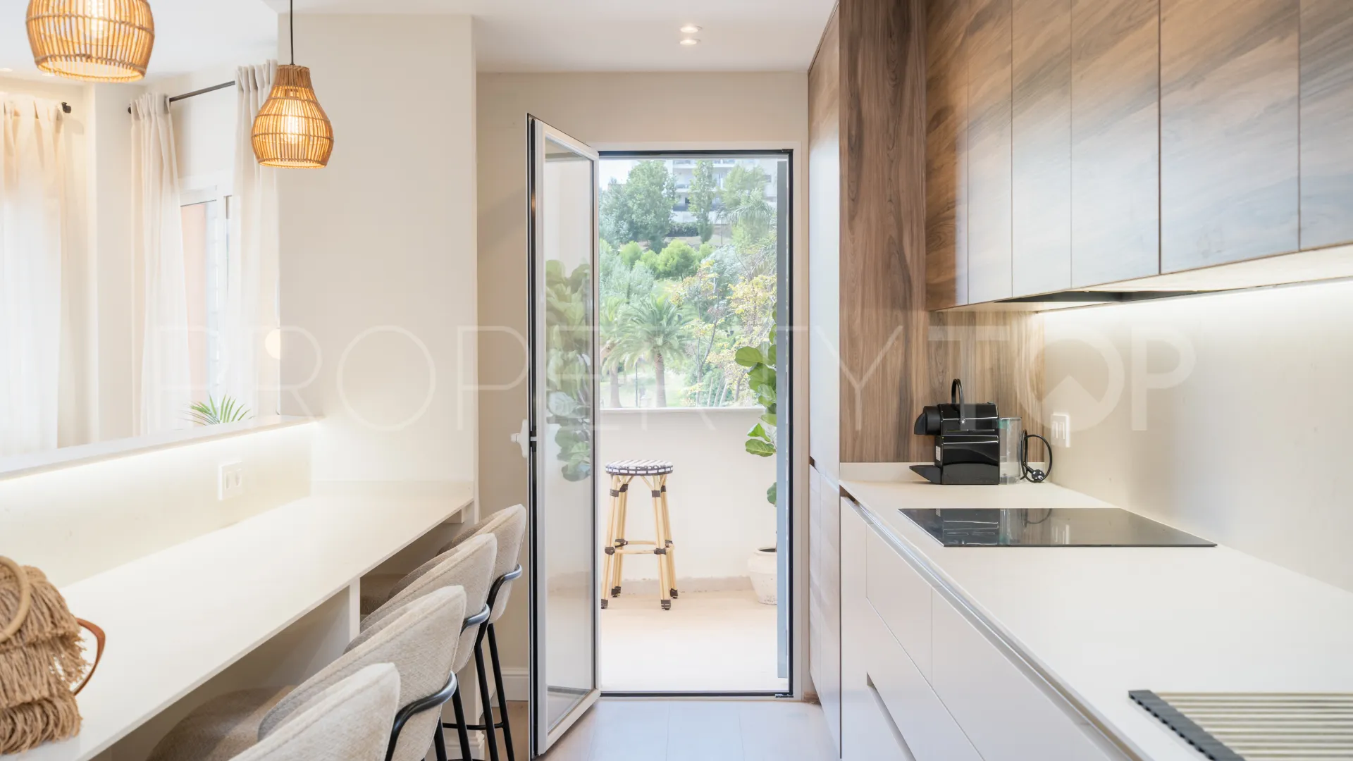 Estepona Centro, apartamento de 3 dormitorios en venta