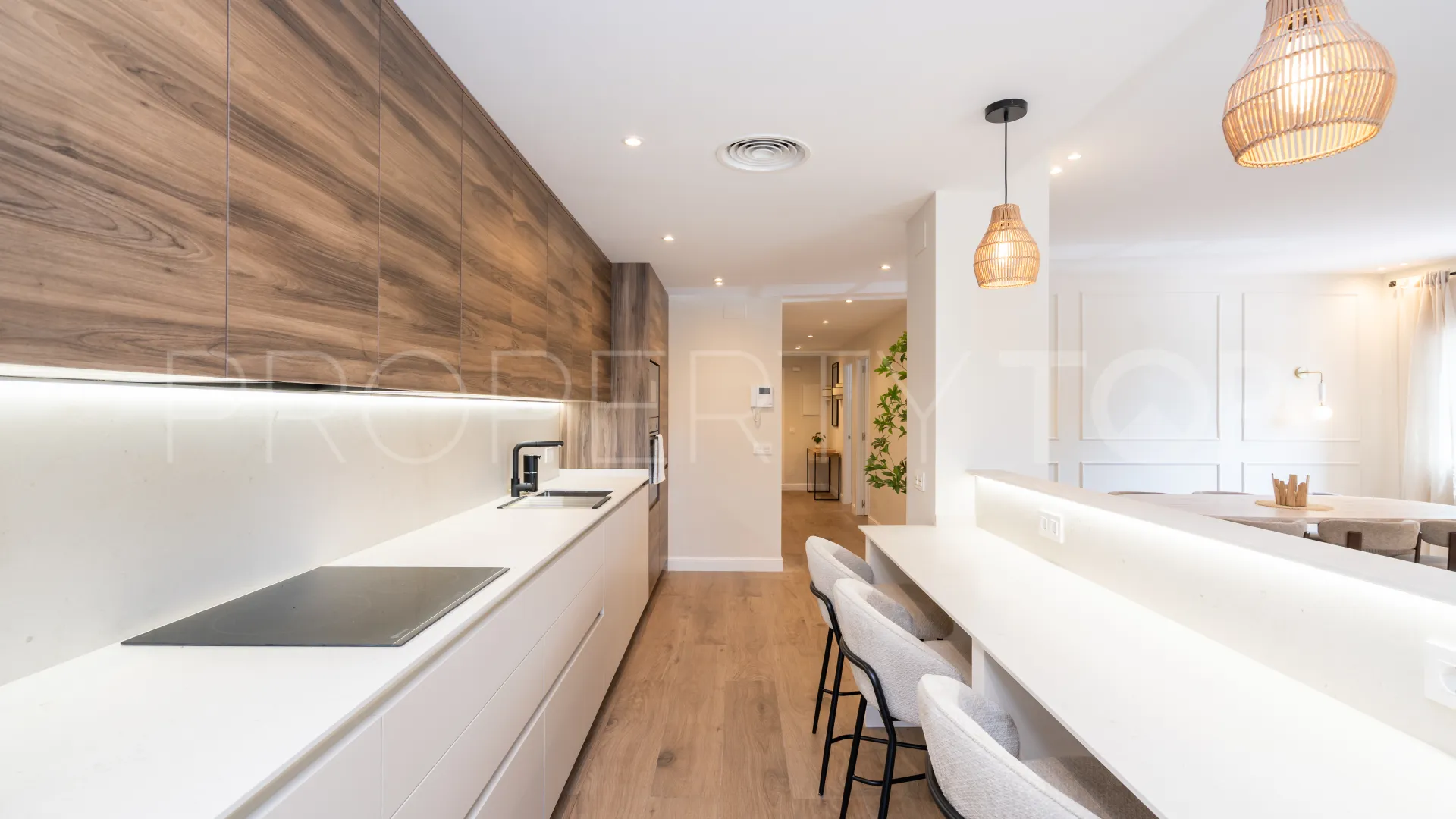 Estepona Centro, apartamento de 3 dormitorios en venta