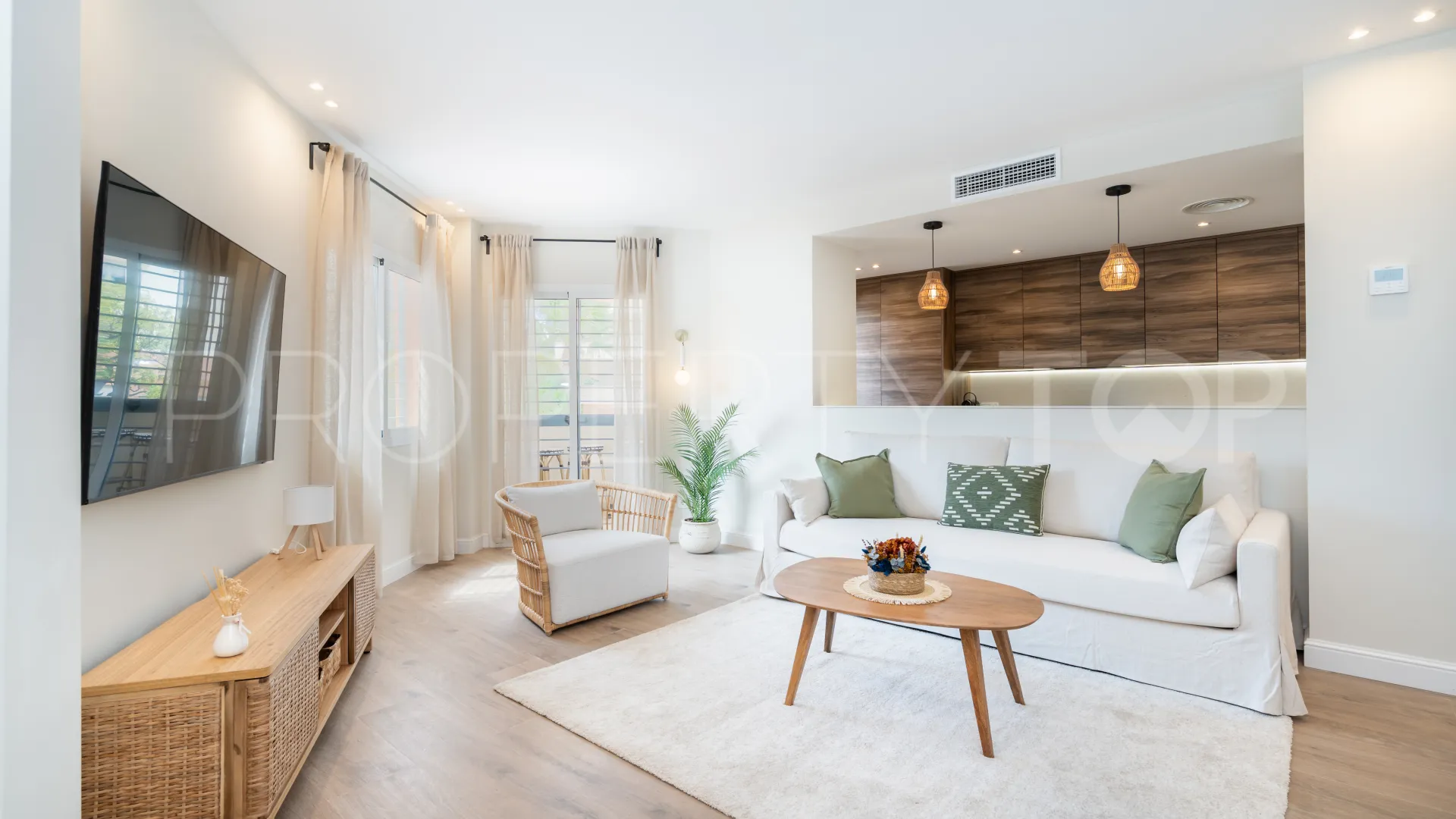 Estepona Centro, apartamento de 3 dormitorios en venta