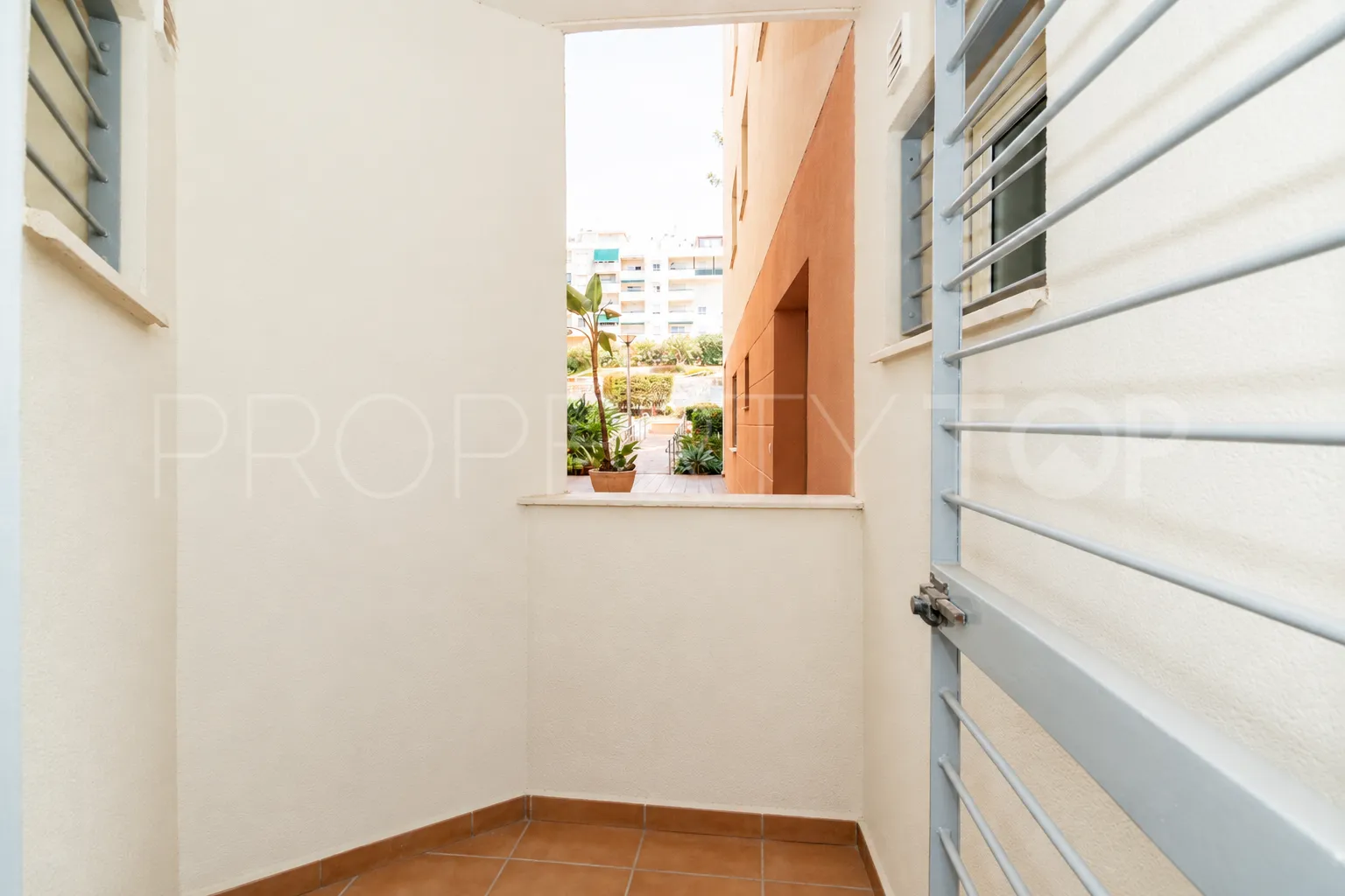 Estepona Centro, apartamento de 3 dormitorios en venta