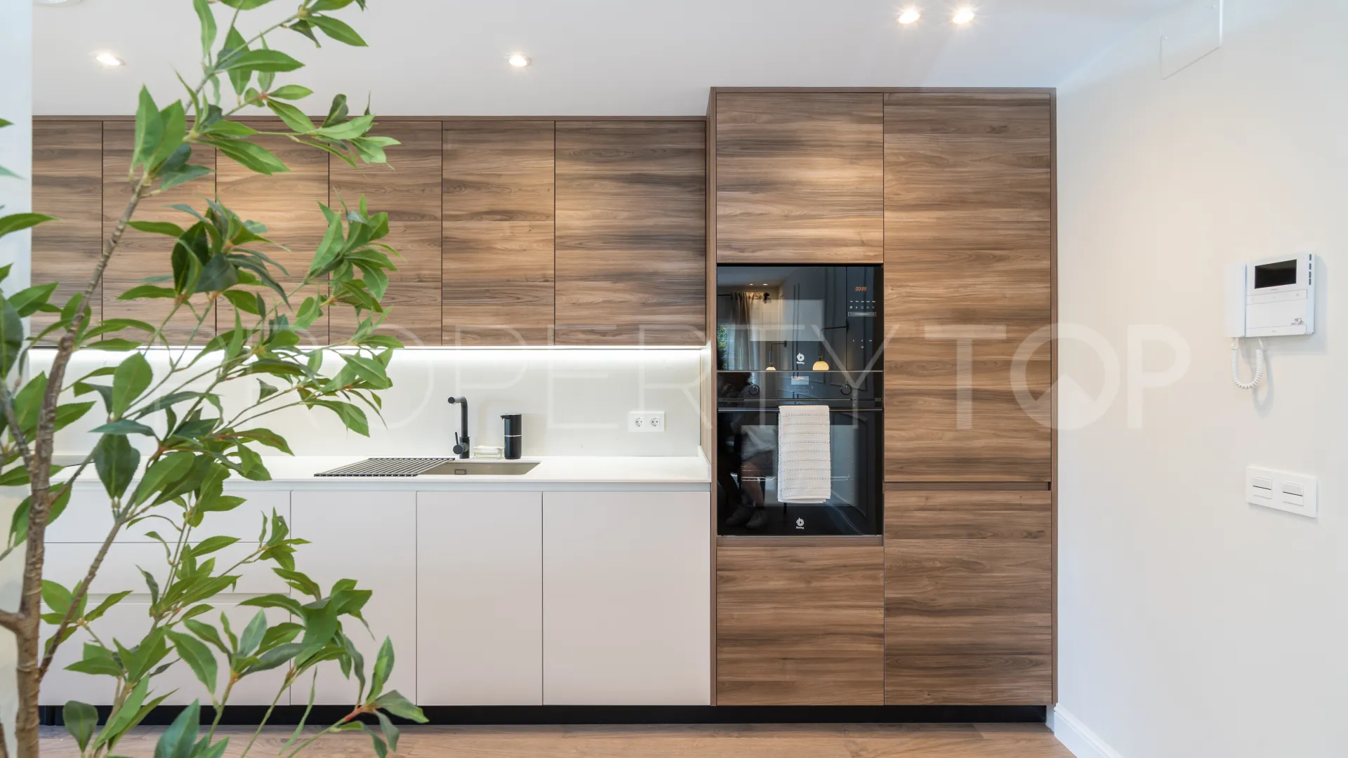 Estepona Centro, apartamento de 3 dormitorios en venta