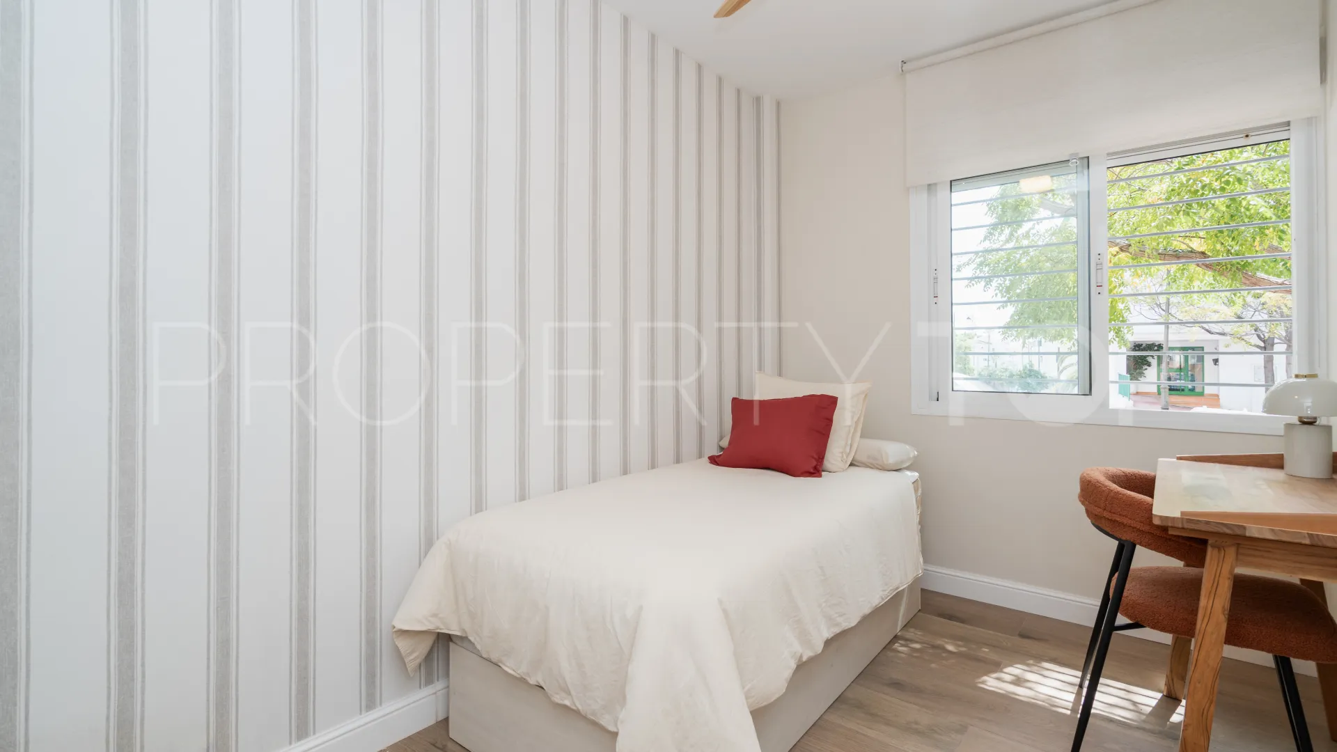 Estepona Centro, apartamento de 3 dormitorios en venta