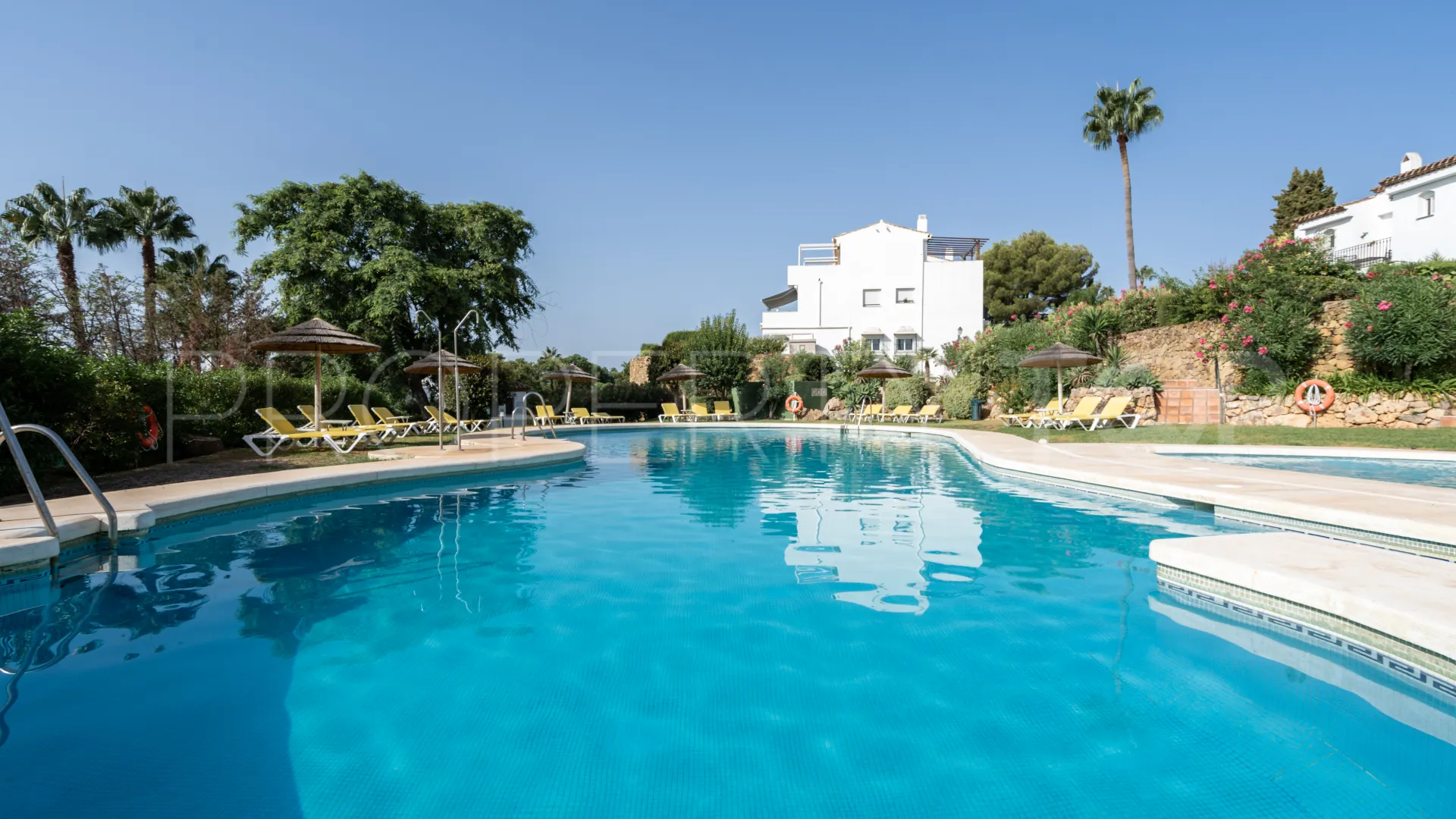 Ático en venta en El Paraiso de 2 dormitorios