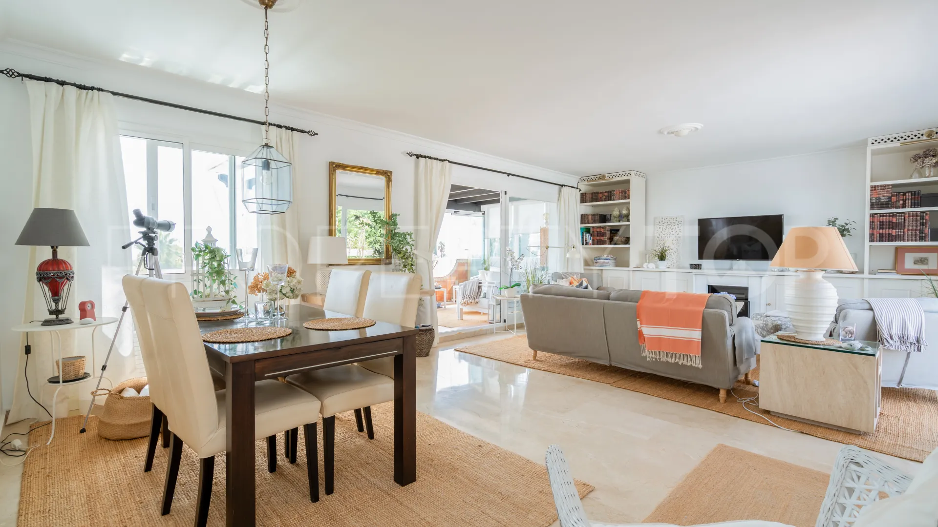 Ático en venta en El Paraiso de 2 dormitorios