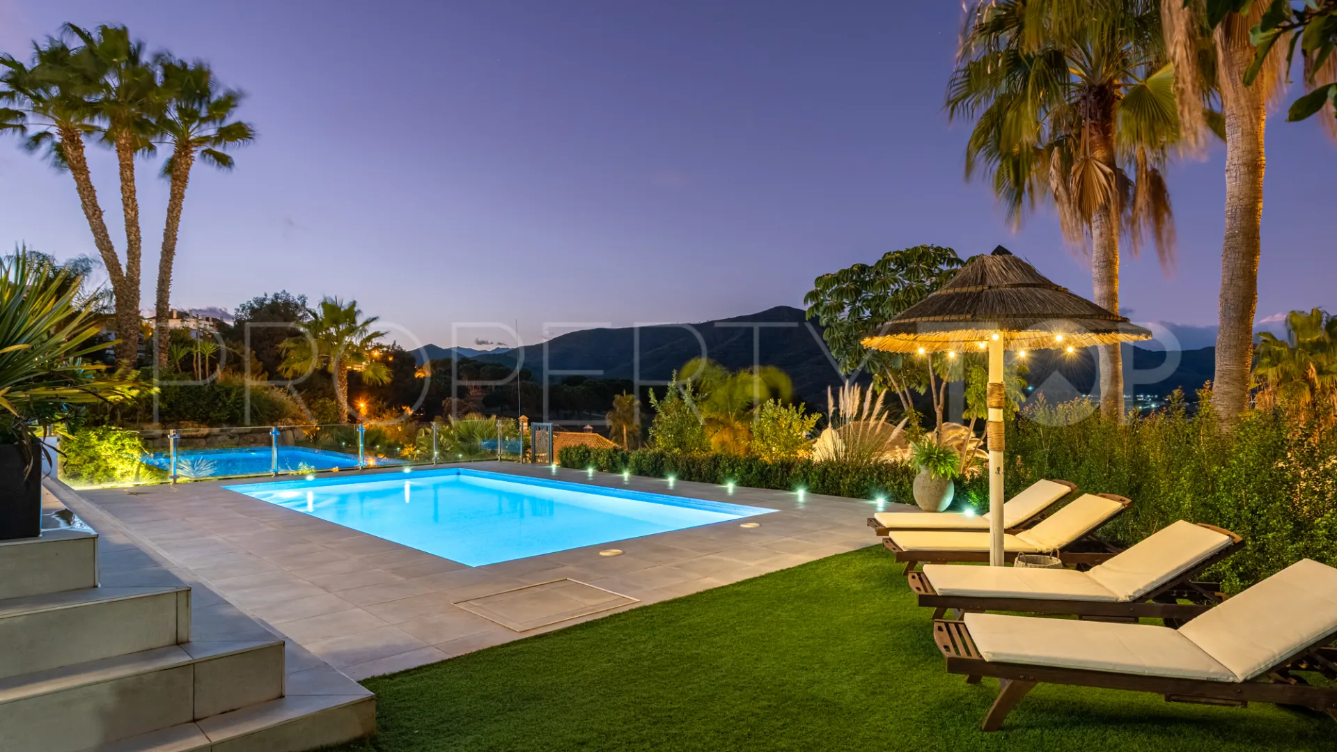 Comprar villa de 4 dormitorios en La Cala Golf Resort