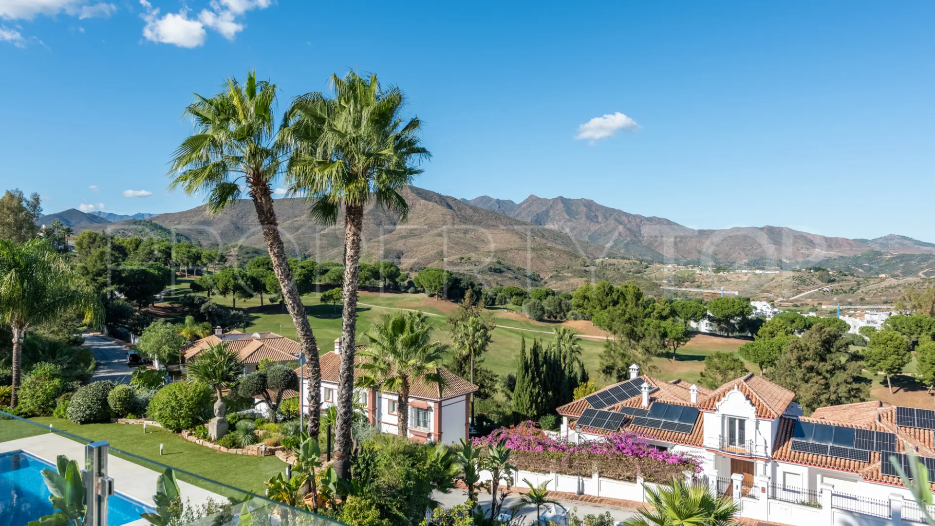 Comprar villa de 4 dormitorios en La Cala Golf Resort