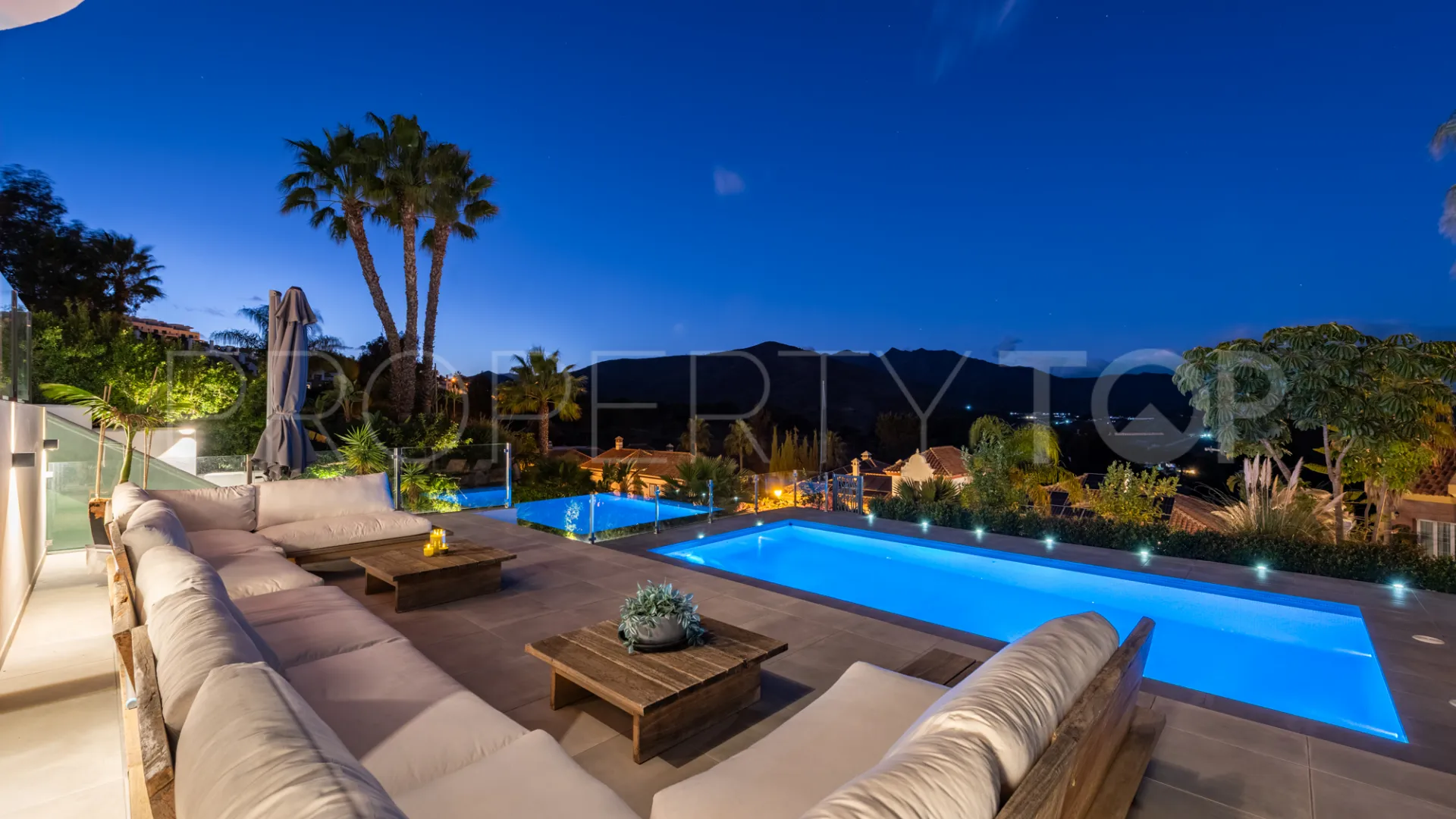 Comprar villa de 4 dormitorios en La Cala Golf Resort