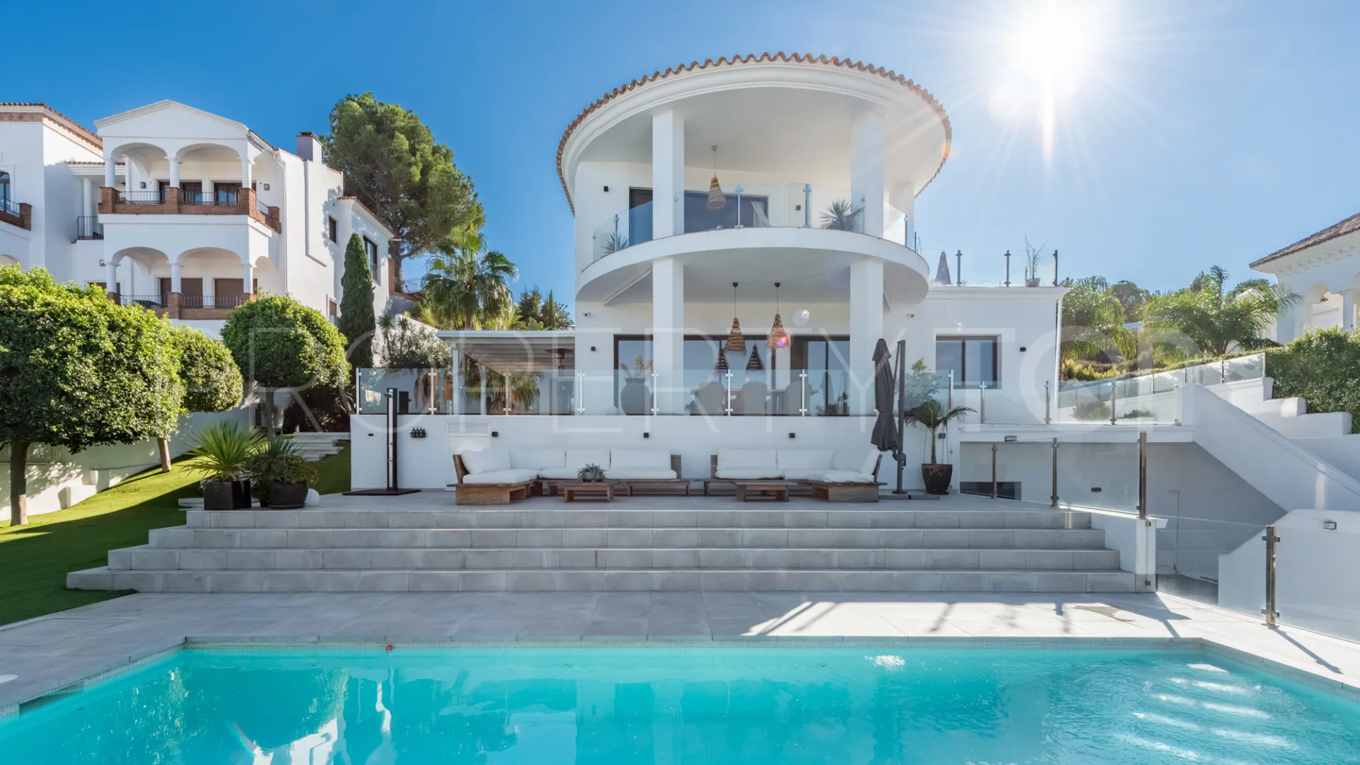 Comprar villa de 4 dormitorios en La Cala Golf Resort