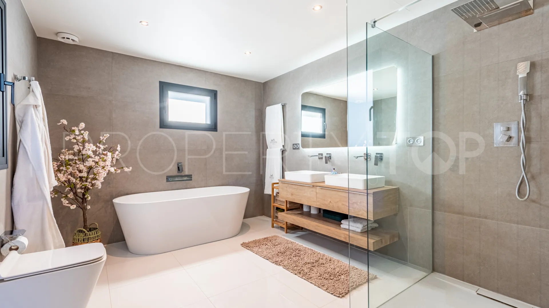 Comprar villa de 4 dormitorios en La Cala Golf Resort