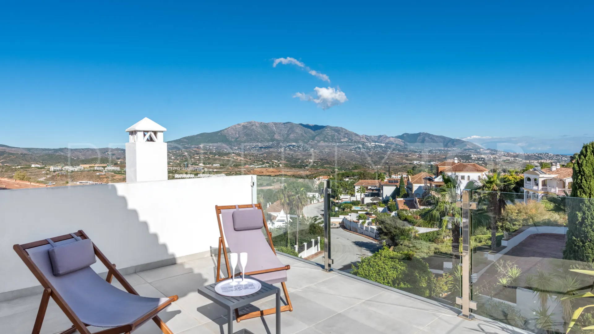 Comprar villa de 4 dormitorios en La Cala Golf Resort