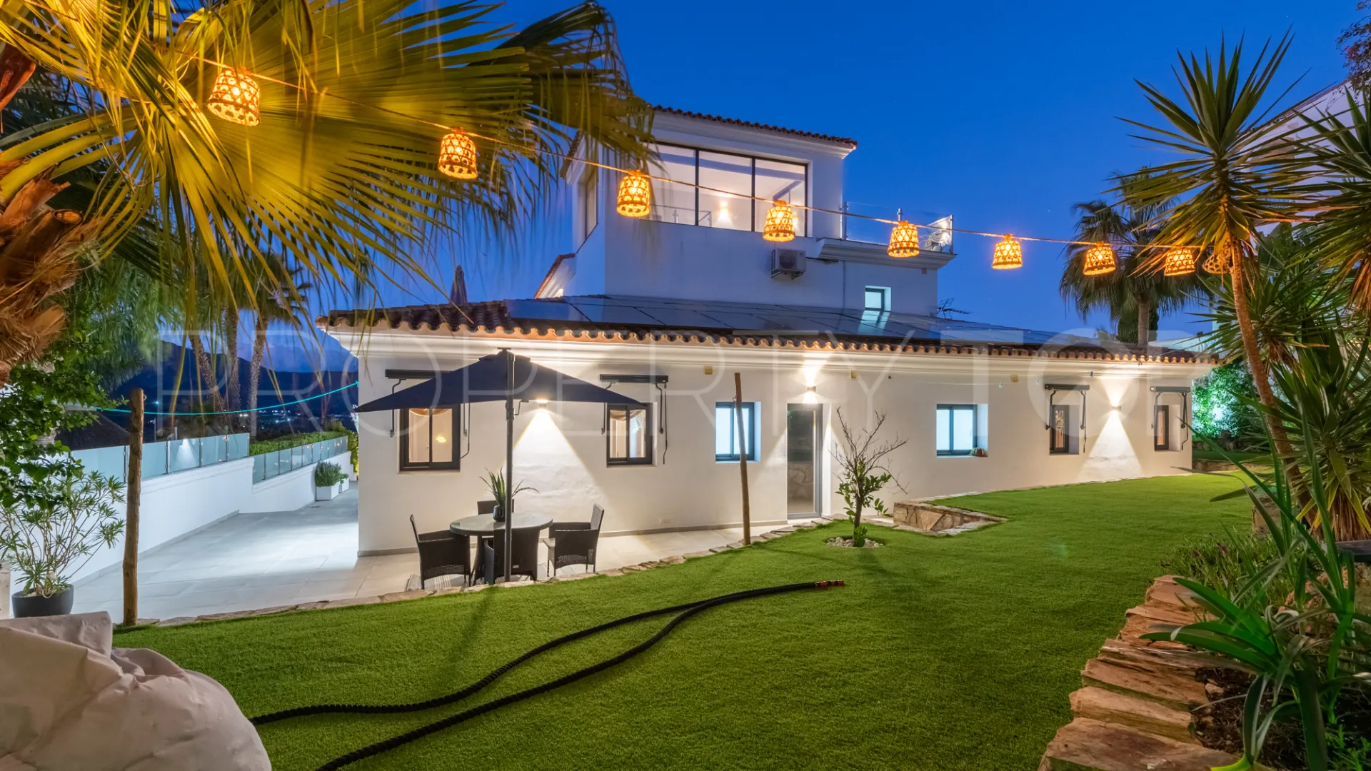 Comprar villa de 4 dormitorios en La Cala Golf Resort