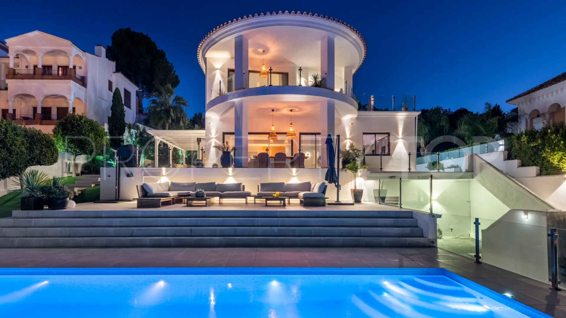 Comprar villa de 4 dormitorios en La Cala Golf Resort