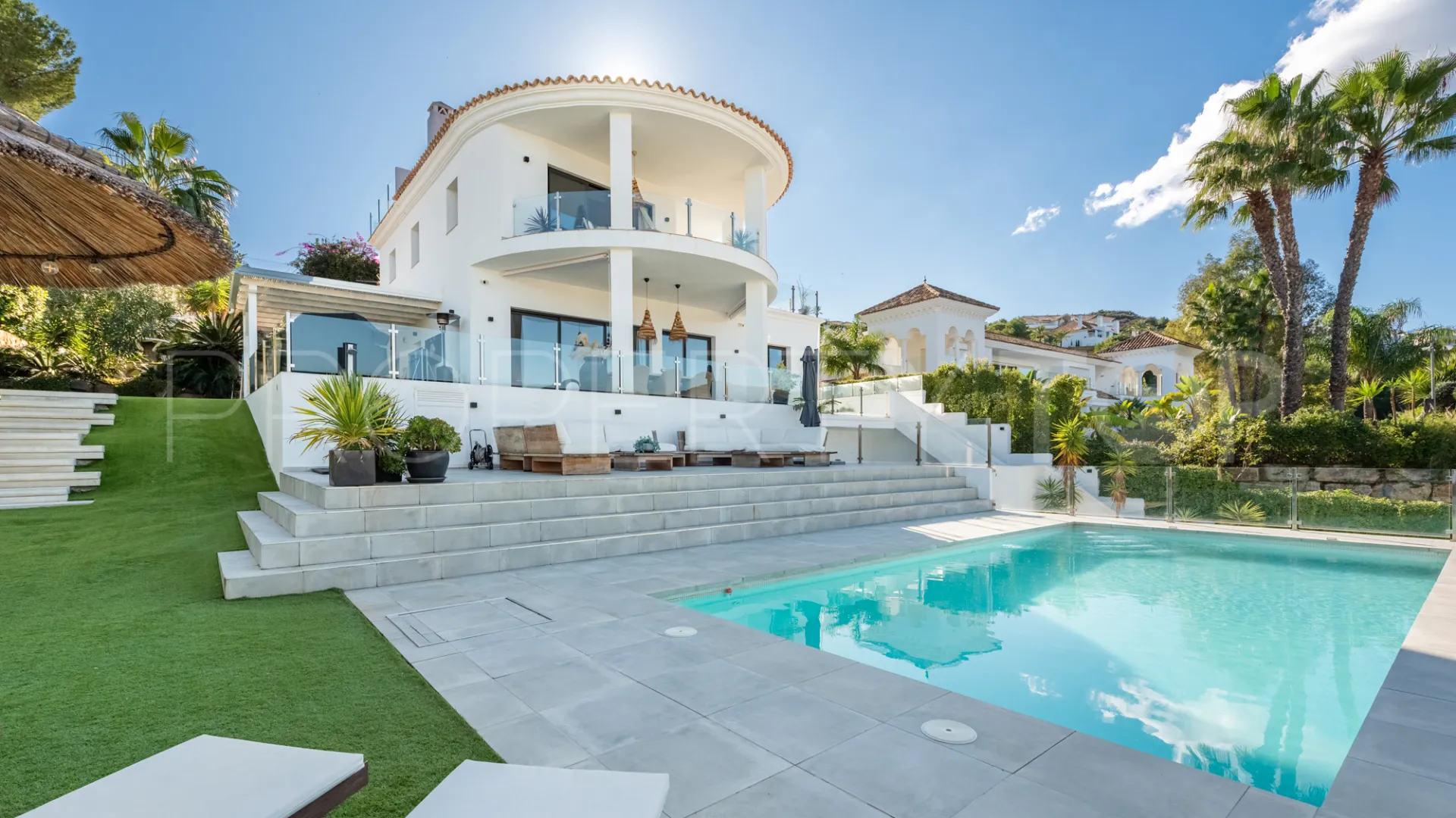 Comprar villa de 4 dormitorios en La Cala Golf Resort