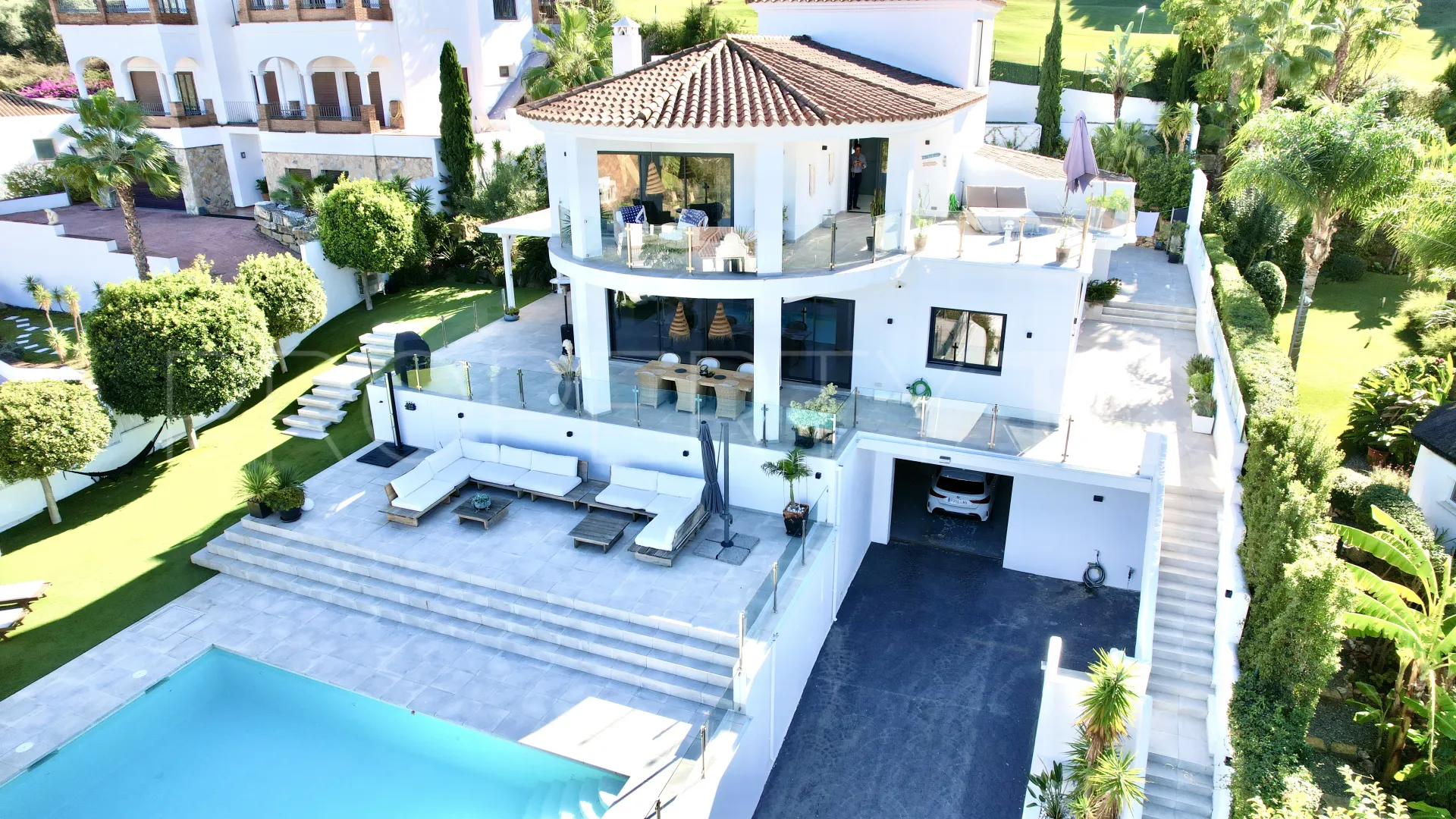 Comprar villa de 4 dormitorios en La Cala Golf Resort