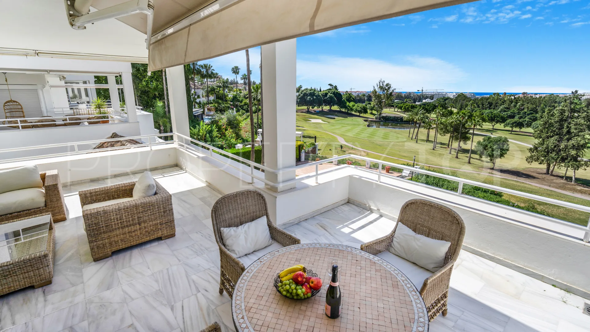 Se vende apartamento en Alcores del Golf