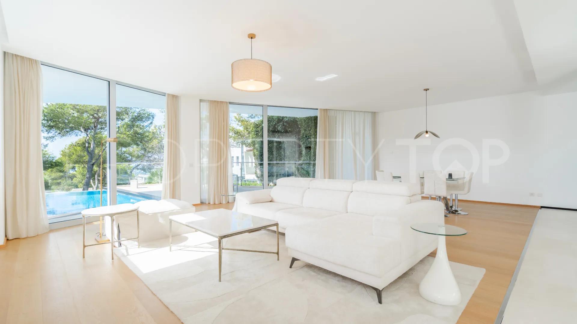 Comprar villa pareada con 5 dormitorios en Meisho Hills