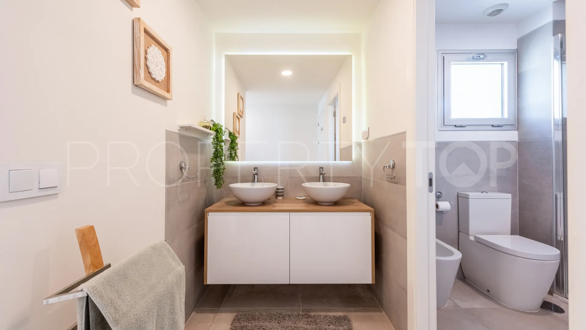 El Higueron, apartamento de 2 dormitorios a la venta