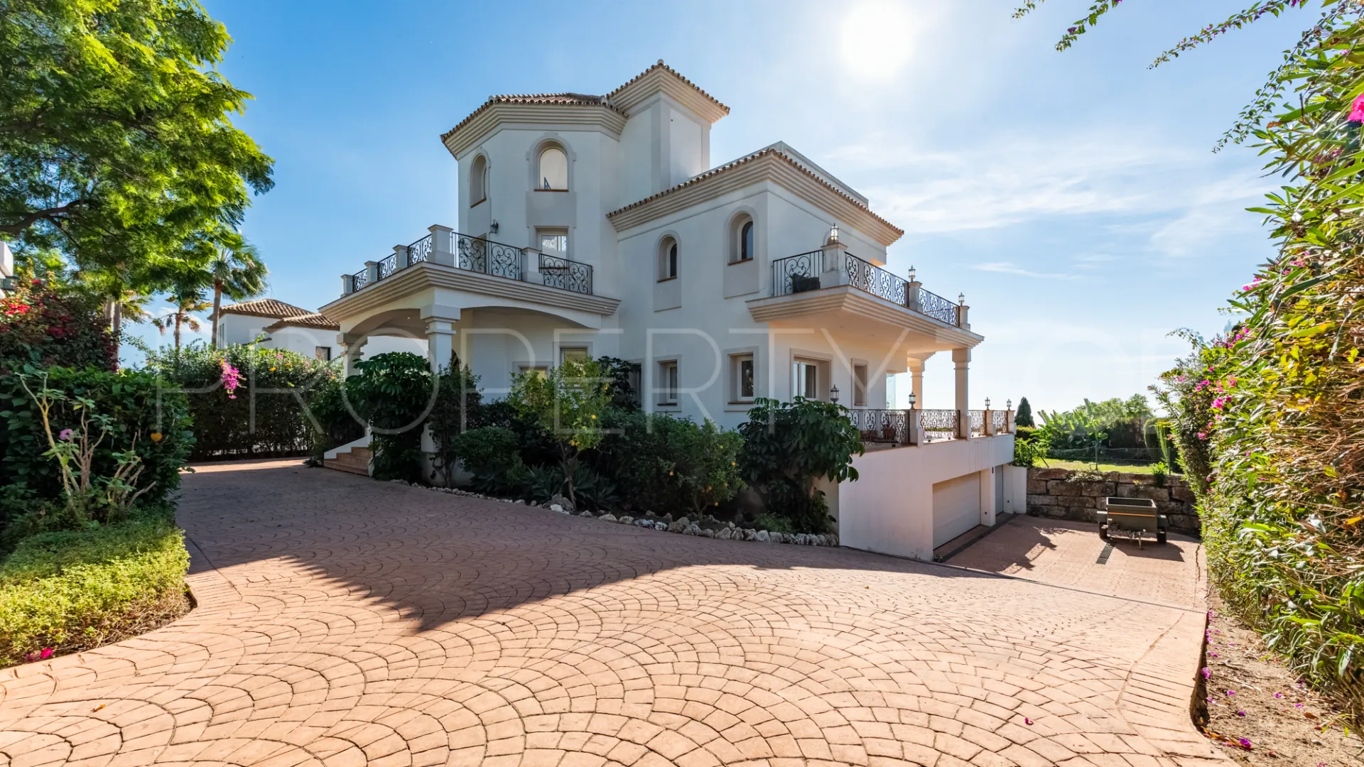 For sale Los Flamingos villa with 7 bedrooms