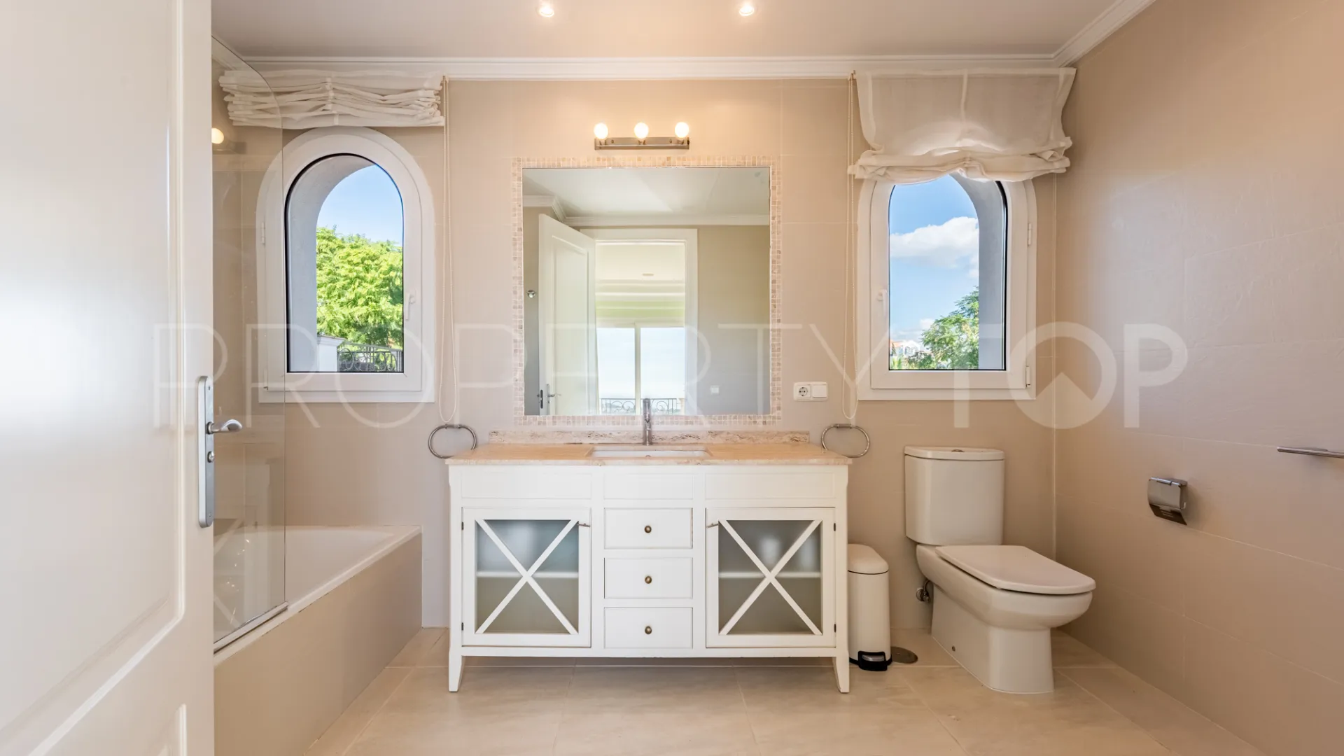 For sale Los Flamingos villa with 7 bedrooms