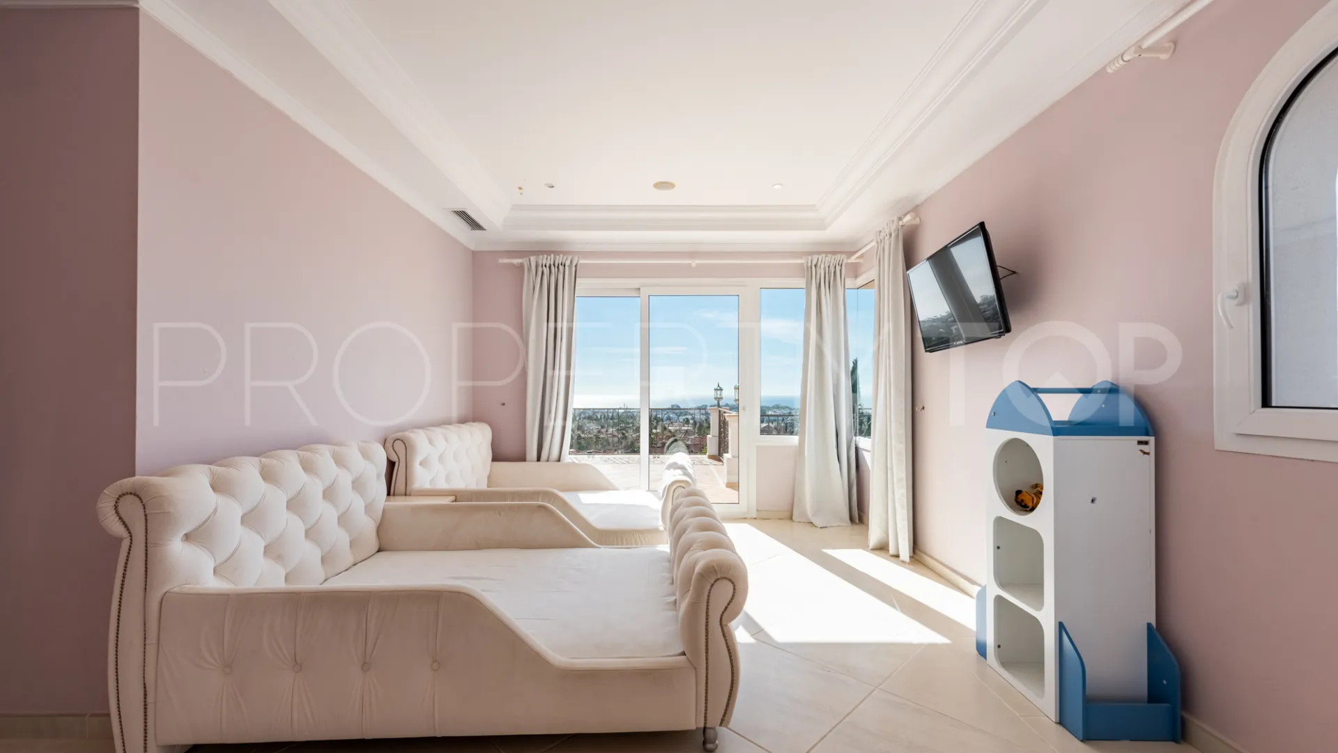For sale Los Flamingos villa with 7 bedrooms