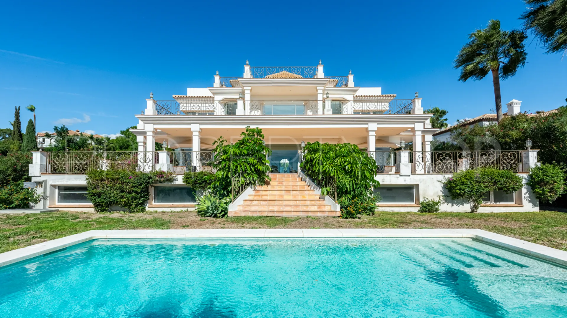 For sale Los Flamingos villa with 7 bedrooms