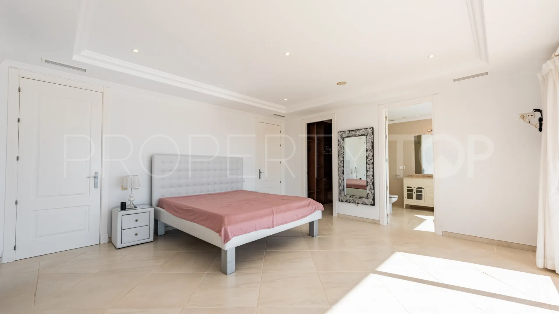 For sale Los Flamingos villa with 7 bedrooms