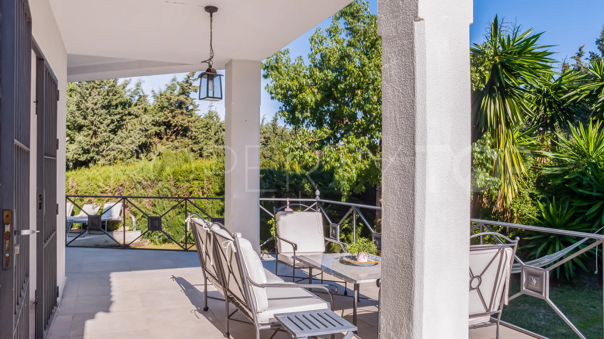 Villa with 5 bedrooms for sale in Nueva Andalucia