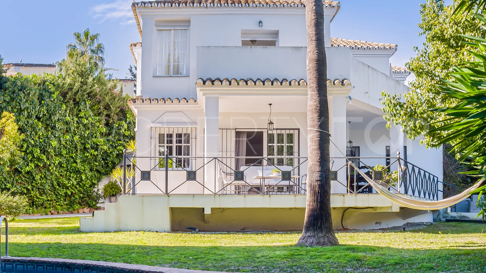 Villa with 5 bedrooms for sale in Nueva Andalucia
