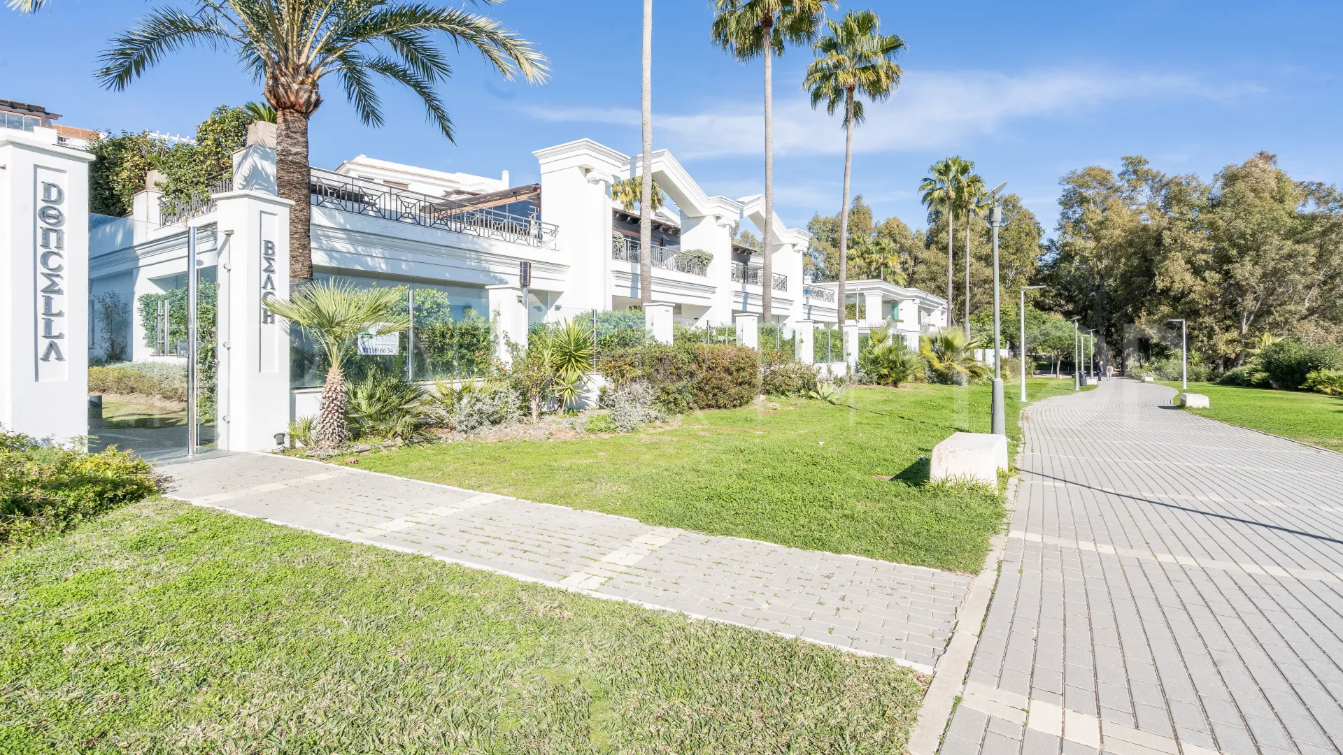 For sale 2 bedrooms apartment in Doncella Beach