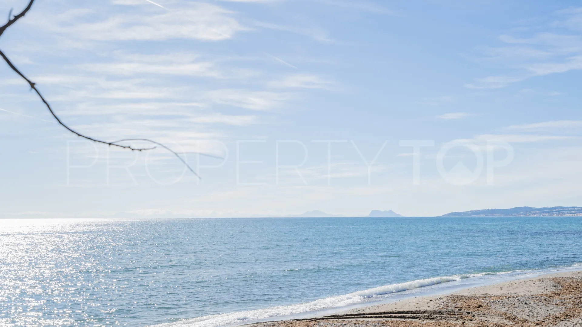 For sale 2 bedrooms apartment in Doncella Beach