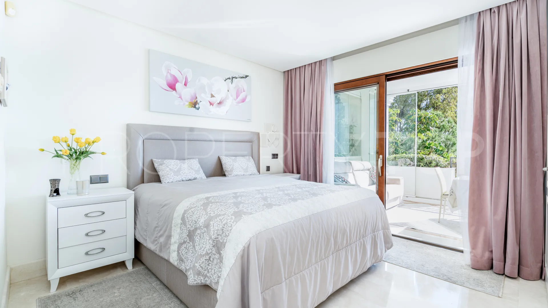 For sale 2 bedrooms apartment in Doncella Beach
